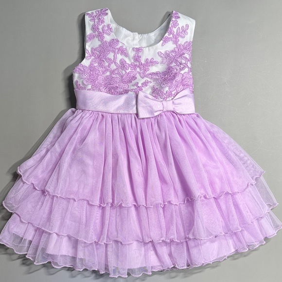 Jona Michelle Other - 💜3/$15 Jona Michelle lilac dress with floral embroidered top tiered tulle skirt